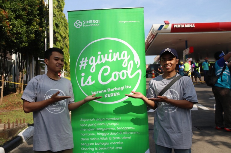 berbagi, giving is cool, milenial, sedekah