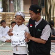 dhuafa, anak yatim, yatim binaan SF, bandung kunafe