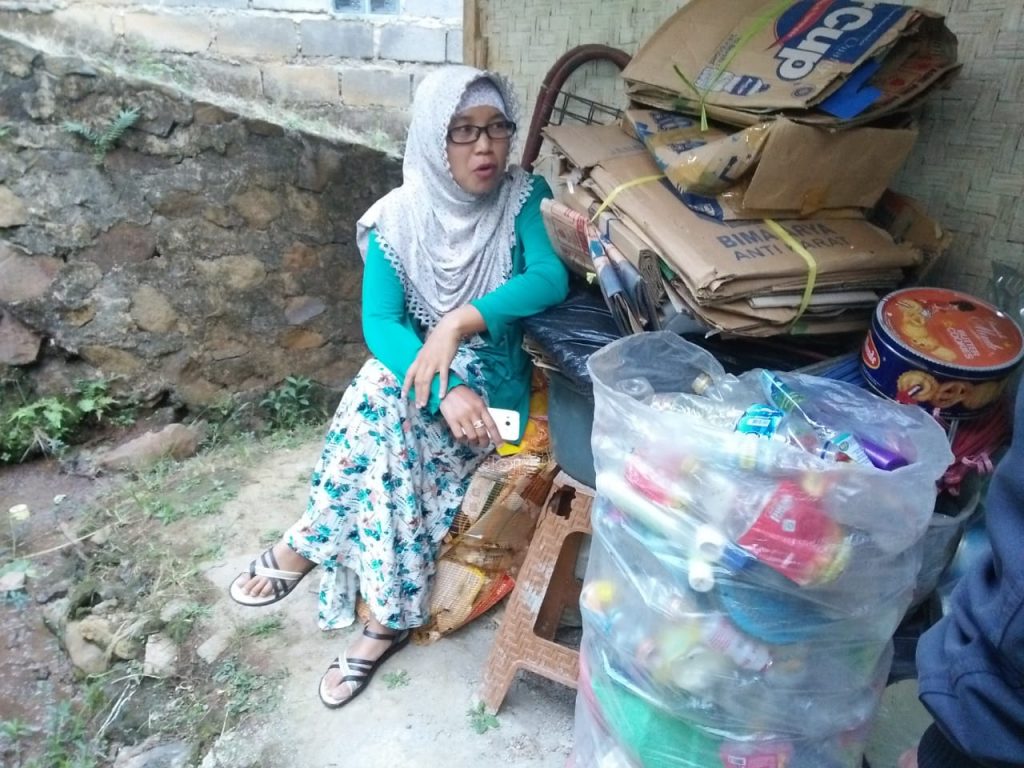 sampah, bank sampah, lumbung desa, lumbung desa ciwangi, garut