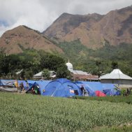 lombok, gempa bumi, bencana alam, let's hep lombok