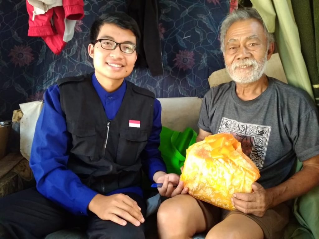 sinergi pelayanan masyarakat, dhuafa, pengepul rongsokan