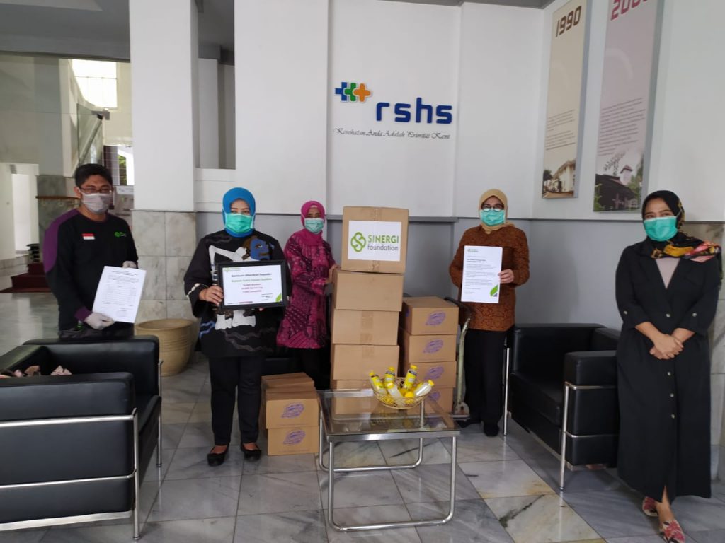 covid-19, masker, tenaga bantuan