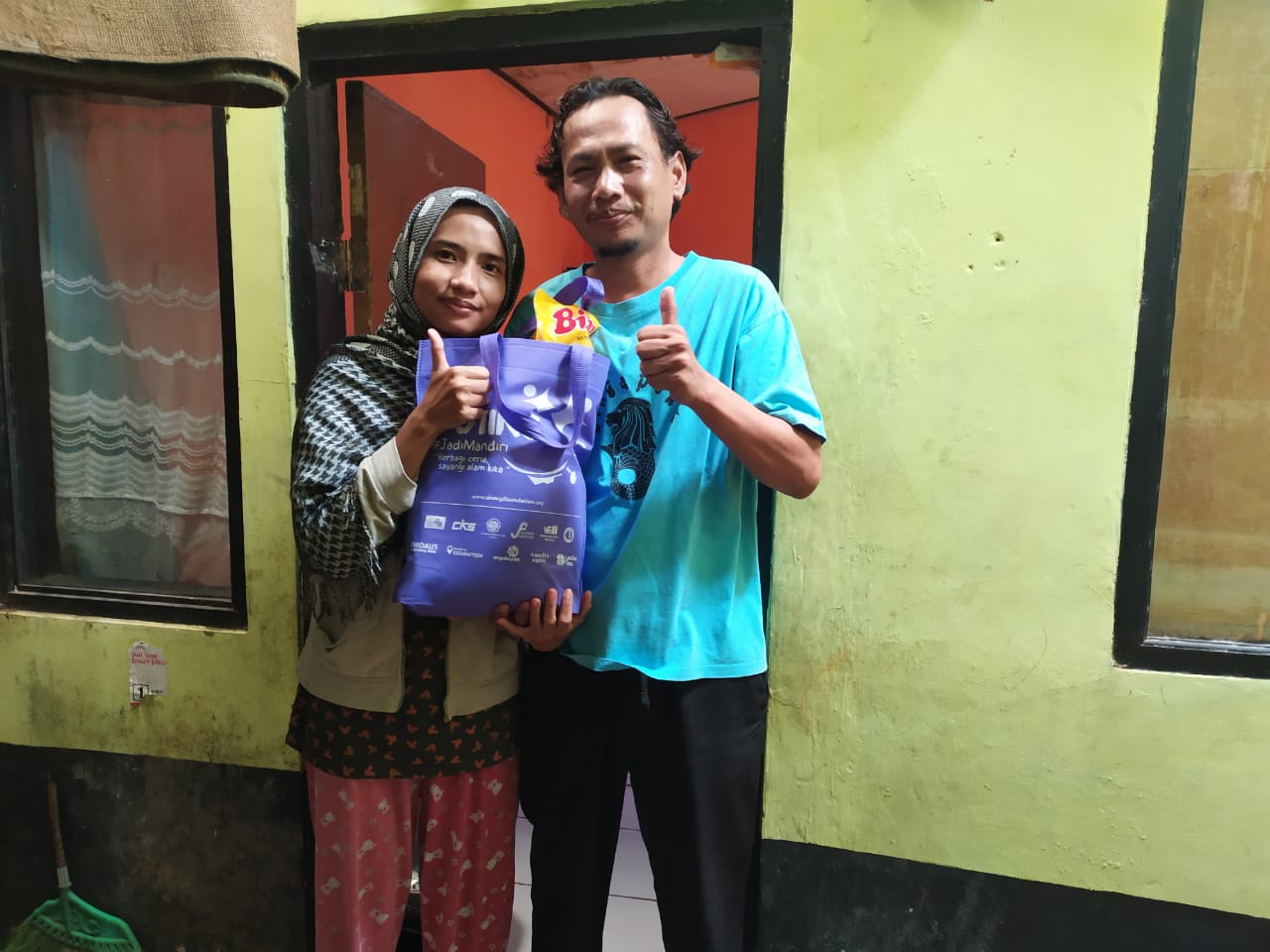 covid-19, sembako, tukang parkir
