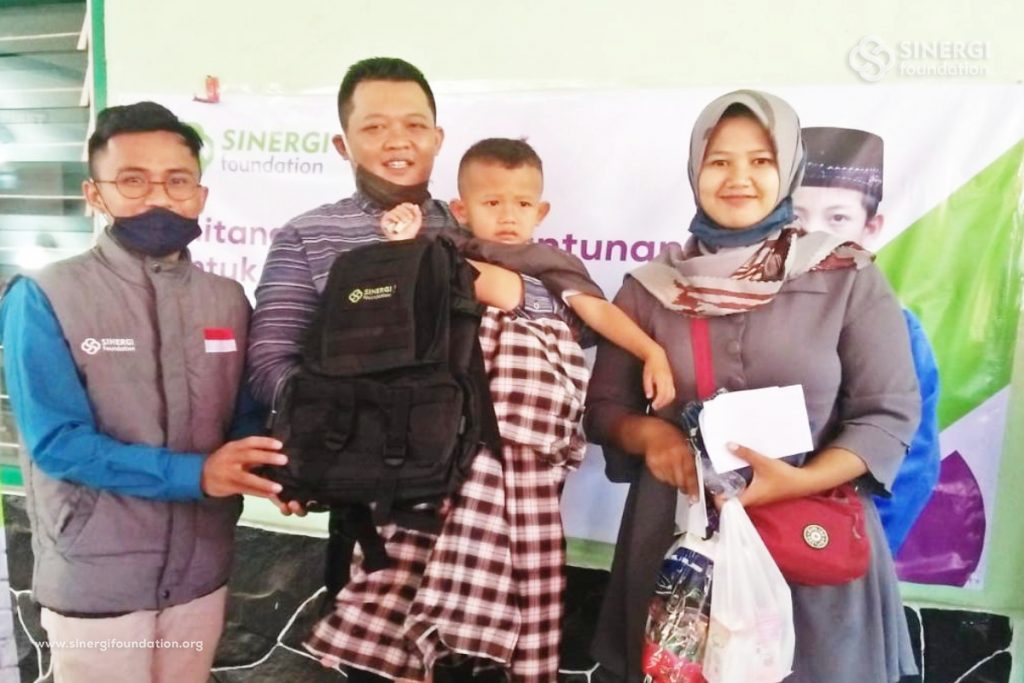 khitanan massal, yatim, dhuafa