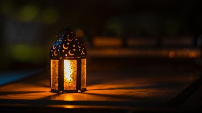sedekah, sedekah ramadhan, sedekah ramadhan lebih utama, keutamaan puasa ramadhan, ramadhan, bulan puasa, puasa, bulan suci