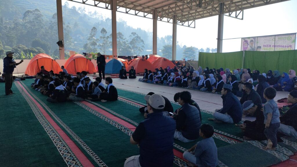 Pesantren Kilat di Masjid Daarul Aulia Lembang