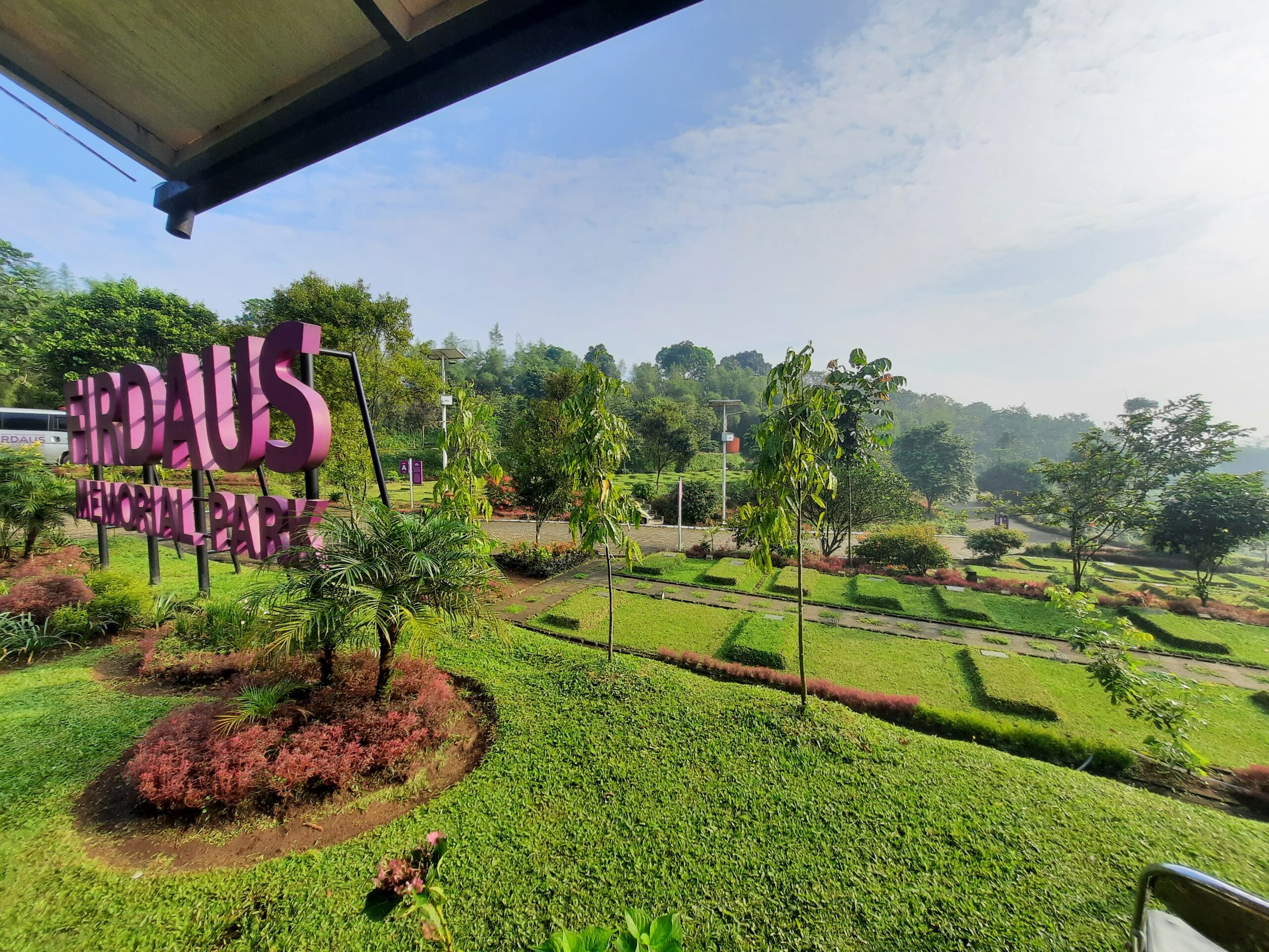 Firdaus memorial park cikalong wetan