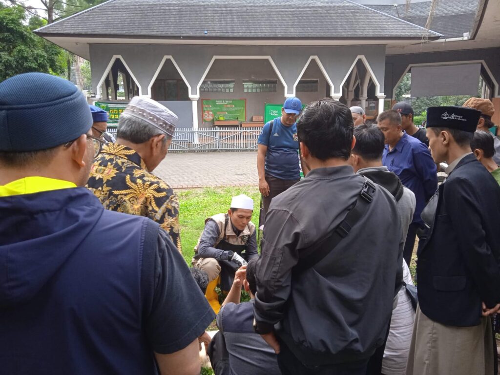 Bagaimana Penyembelihan Hewan Kurban yang Halal? Sinergi Foundation dan Juleha Beri Edukasi